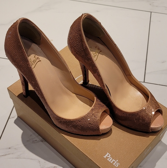 Extremely rare Christian Louboutin Very Prive in "Salmon" (nude) sequin in 37.5 - Picture 13 of 16